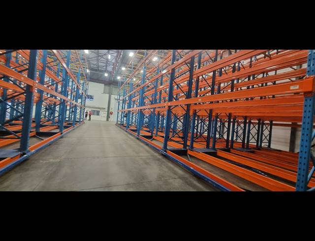 4,209M² WAREHOUSE TO LET IN AIRPORT INDUSTRIA